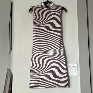 *BRAND NEW* ON SALE MINI MISSGUIDED DRESS!